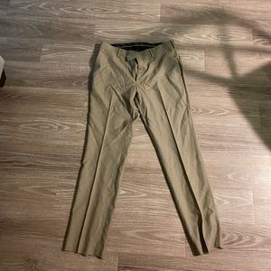Men’s khaki pants